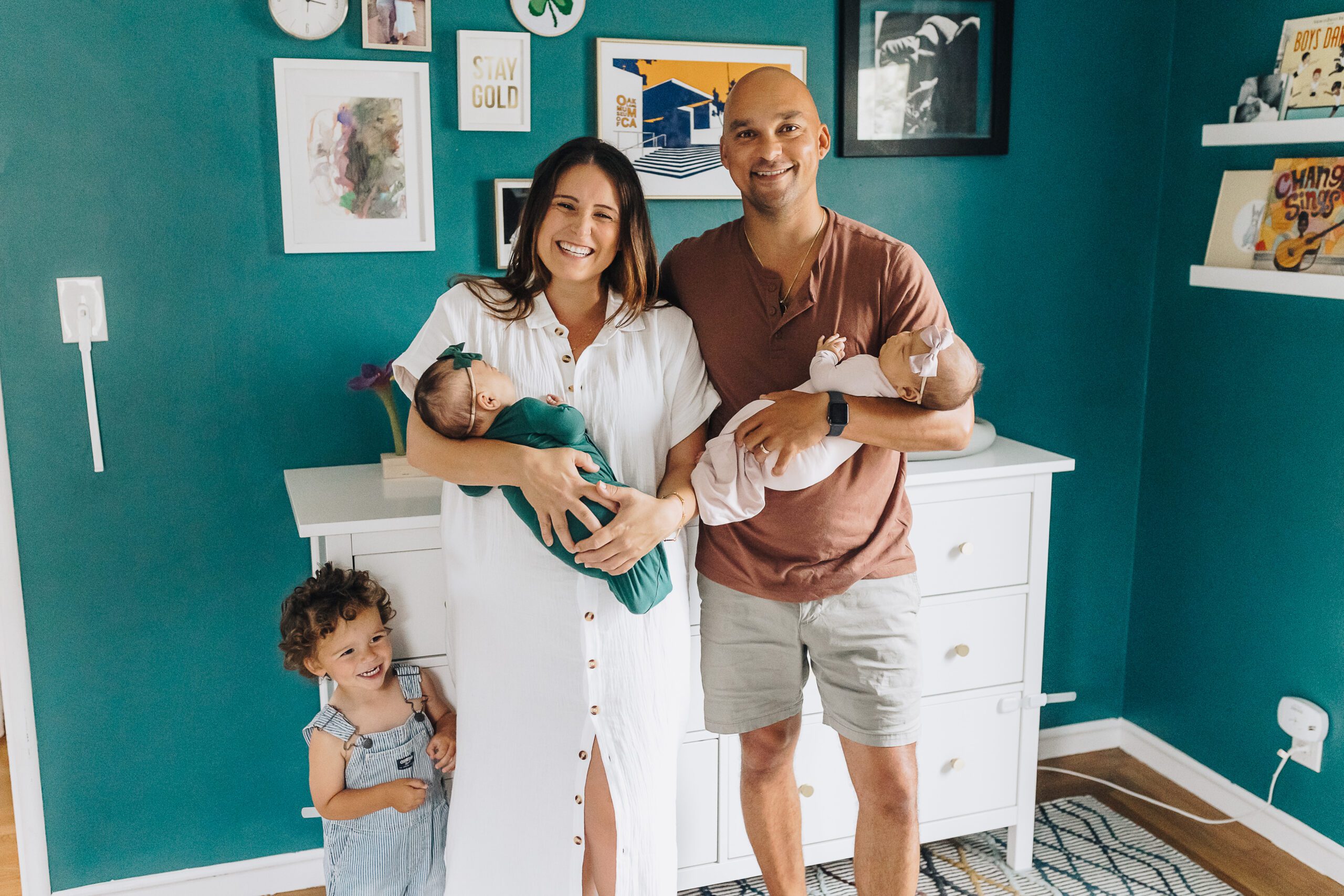 Your messy house should not deter you from scheduling an in-home newborn session. Messy houses are lived in houses and perfect for a lifestyle newborn session in the bay area.