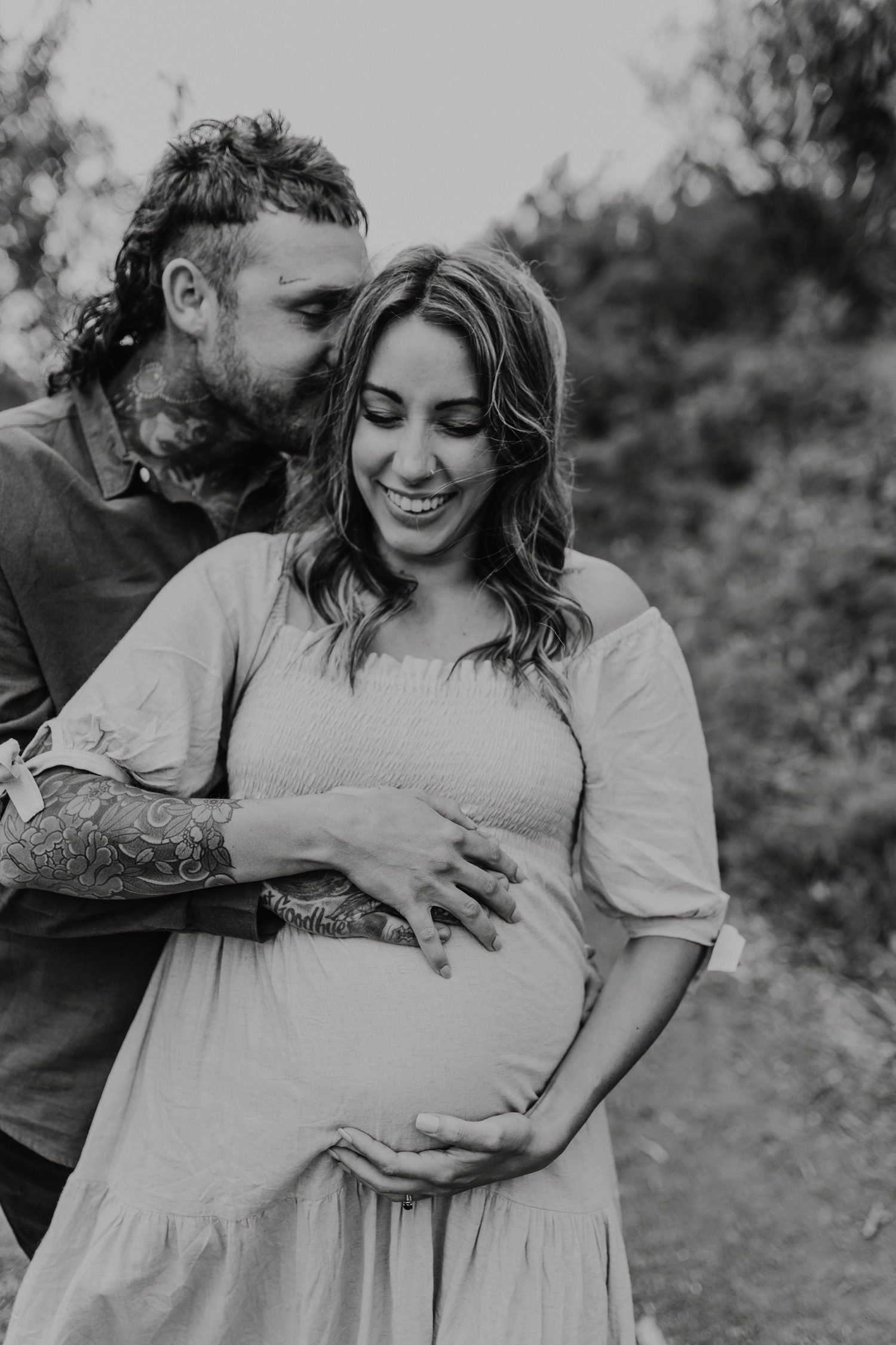 Black and White maternity photoshoot 